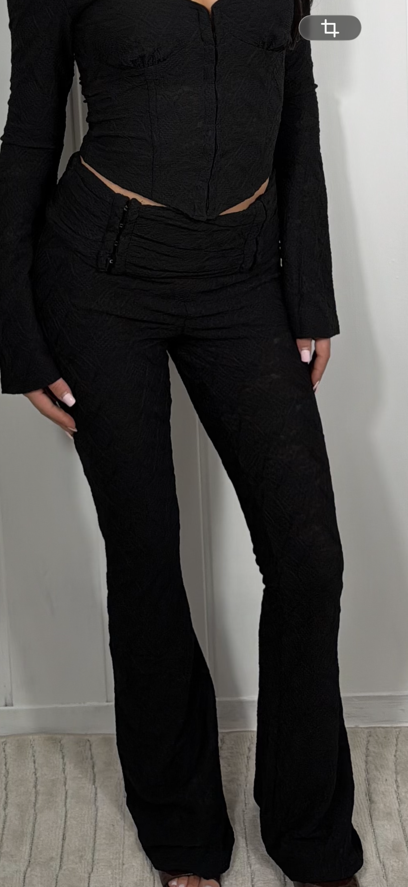 Texturierte Spitzenhose mit umgeschlagenen Bund